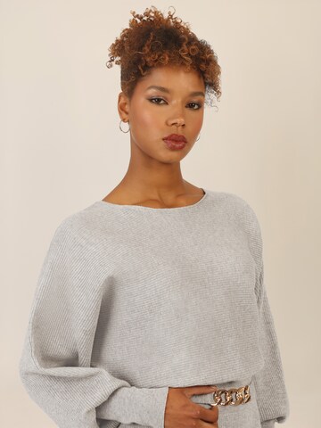 APART Knitted dress in Grey