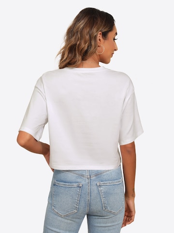 Tricou de la Imily Bela pe alb: spate