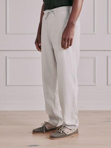 Regular Pantalon Next en gris : devant