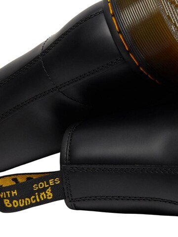 Stivaletto stringato '1460' di Dr. Martens in nero