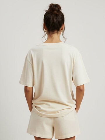 WEARABLE STORIES Shirt 'Kiss me' in Beige