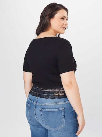 ABOUT YOU Curvy Skjorte 'Carin' i svart