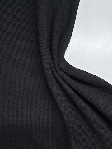 QWX2 Oversized shirt 'Watch Me' in Zwart