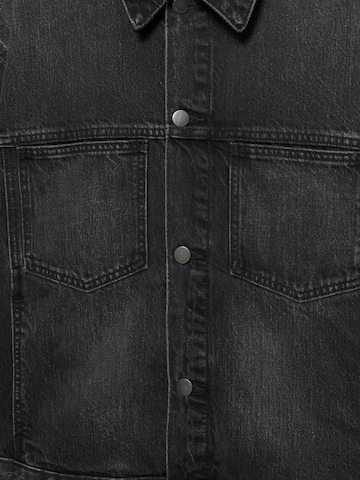 Pull&Bear Between-season jacket in Black