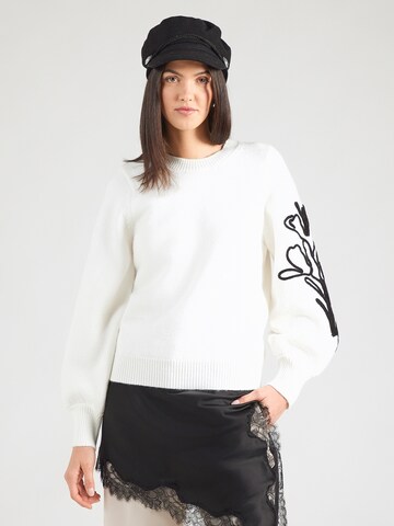 FRENCH CONNECTION Пуловер 'PATRICE FLORAL EMBROIDERED SLV' в бяло: отпред