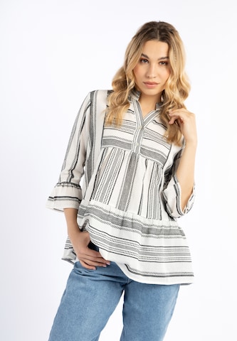 IZIA Tunic in White: front