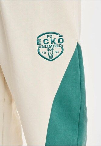 Ecko Unlimited Loose fit Pants in Beige