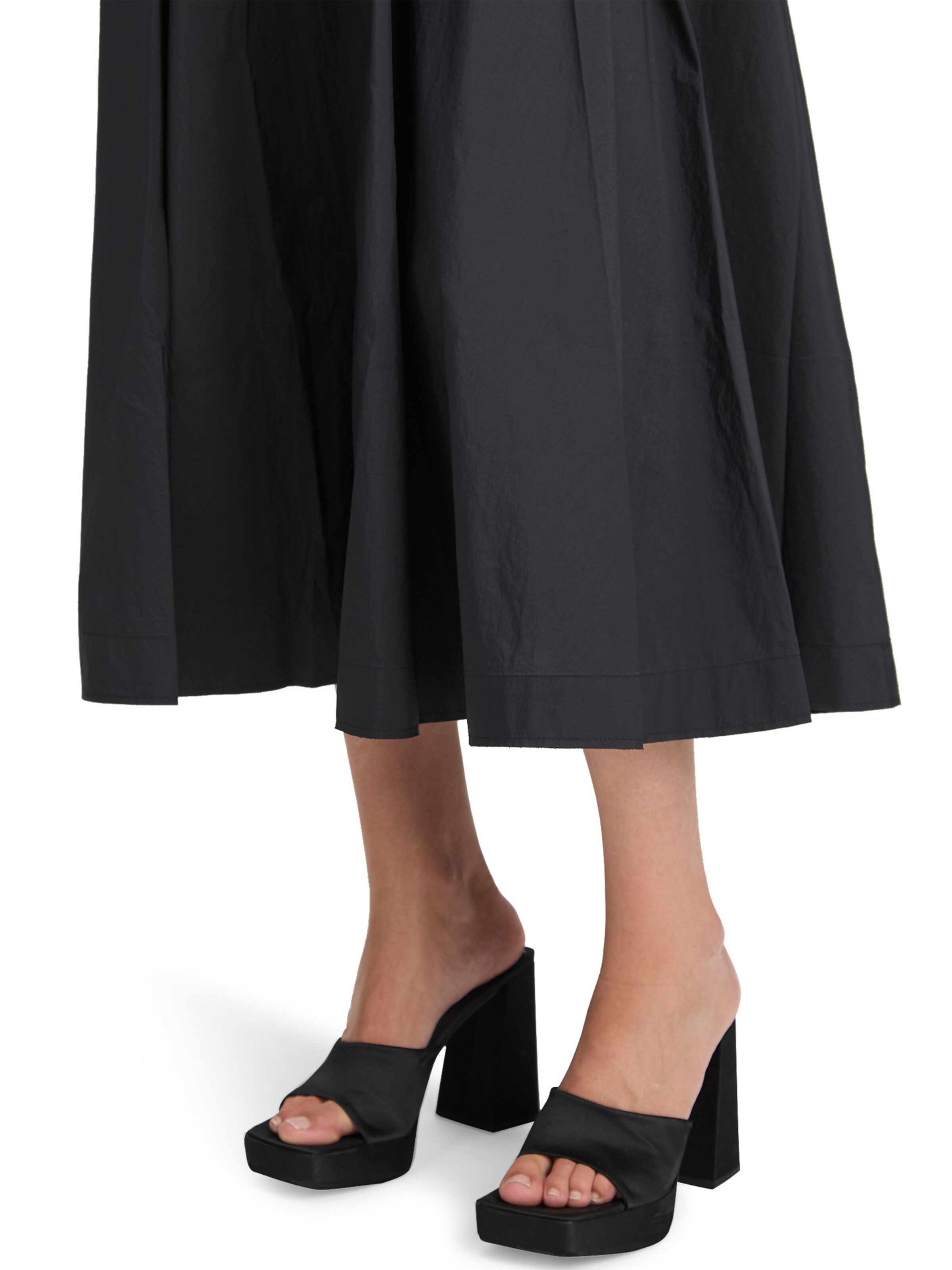 Cartoon Skirt in Black