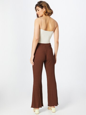 Monki Bootcut Broek in Bruin