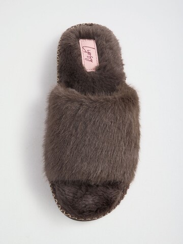 Lipsy Slipper in Brown