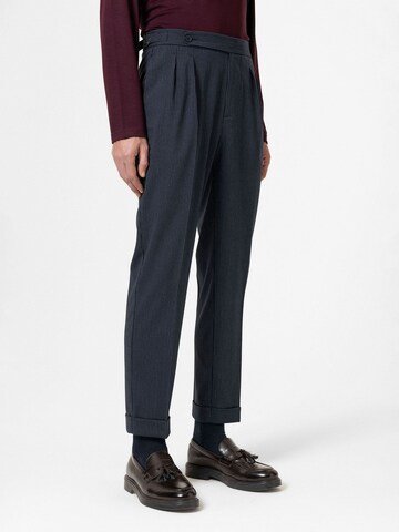 Antioch Regular Trousers with creases 'Eladio' in Blue