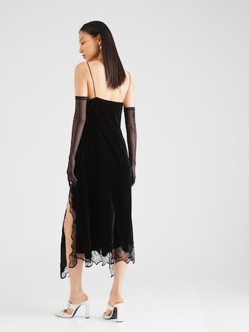 Robe de cocktail 'velvet and lace maxi slip black' TOPSHOP en noir