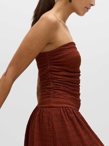 Abito di Marks & Spencer in marrone