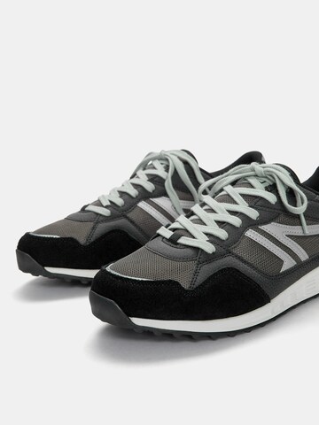 Sneaker bassa di Pull&Bear in nero