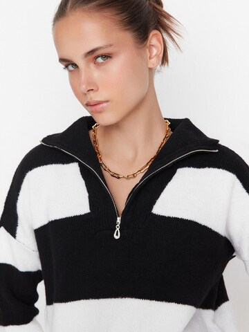 Pull-over Trendyol en noir