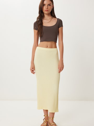 Happiness İstanbul Hame värissä keltainen