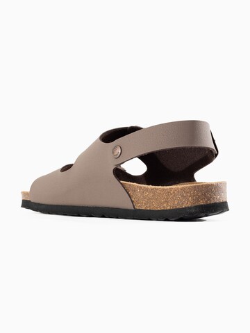 Bayton Sandal in Brown