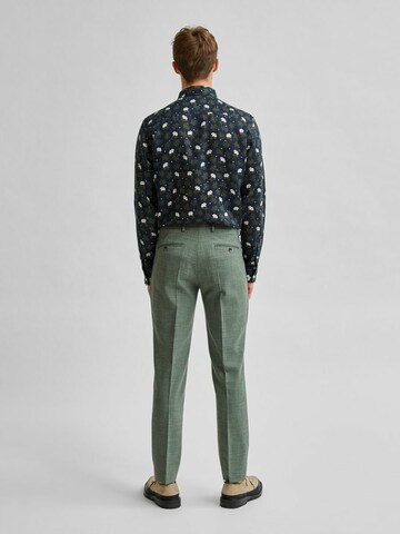 SELECTED HOMME Slim fit Trousers with creases 'Oasis' in Green