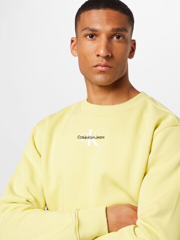 Calvin Klein Jeans Sweatshirt in Yellow