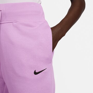 Nike Sportswear Tapered Hose in Lila