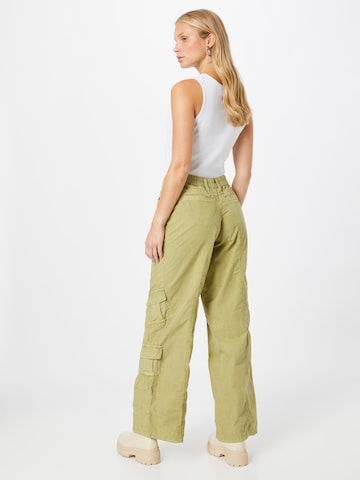 Regular Pantalon cargo BDG Urban Outfitters en vert