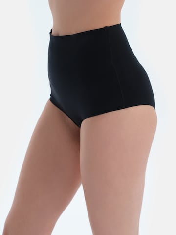 Slip modellante di Dagi in nero