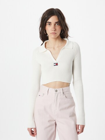 Tommy Jeans Sweater in White: front