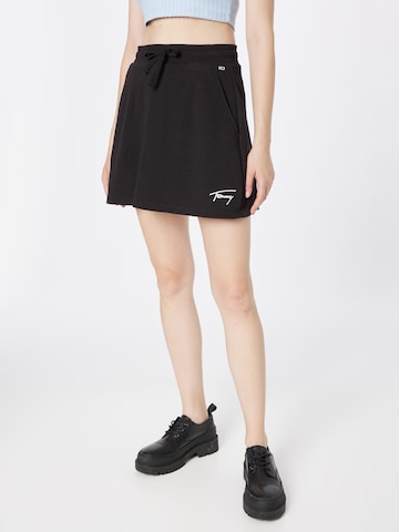 Tommy Jeans Skirt in Black: front