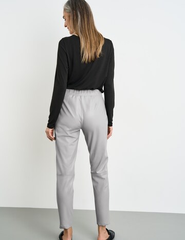 GERRY WEBER Slim fit Pants in Grey