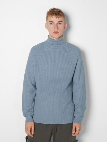 Bershka Sweater in Blue: front