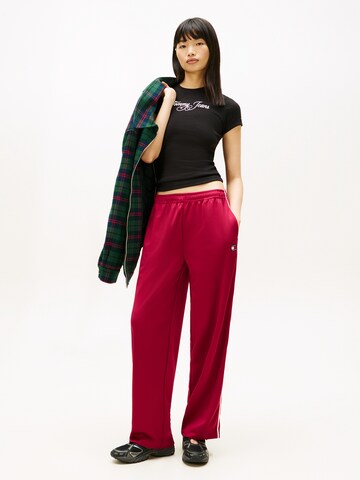 Tricou 'ESS' de la Tommy Jeans pe negru