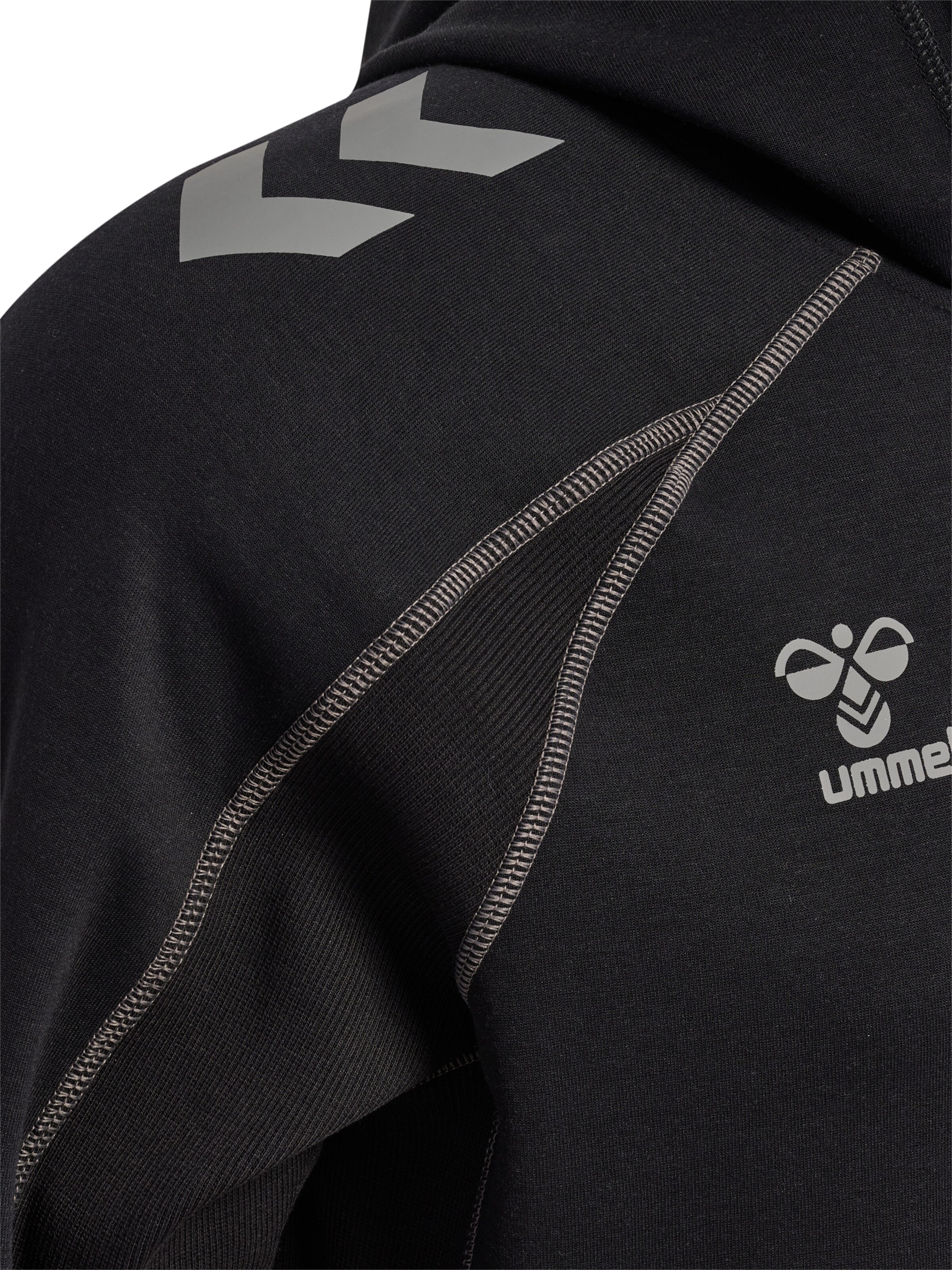 Hummel Sportsweatshirt in Zwart