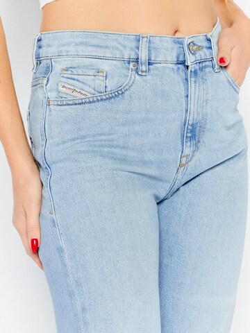 DIESEL Wide leg Jeans '2016 D-AIR 09G74' in Blue