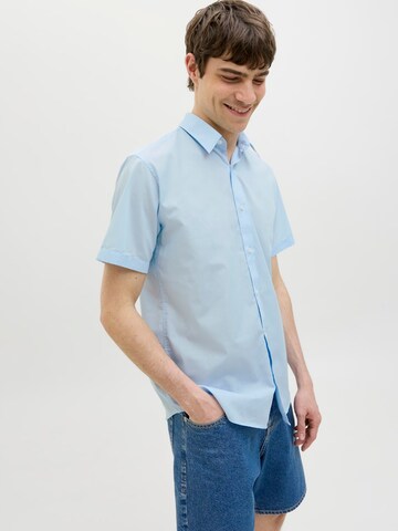JJ Rebel - Ajuste confortable Camisa 'JREBGAVIN' en azul