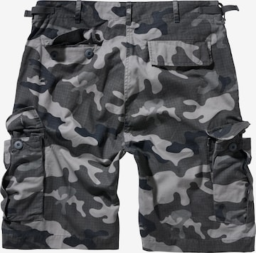 Brandit Loosefit Shorts in Grau
