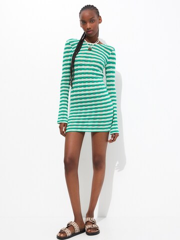 Pull&Bear Kleid in Grün