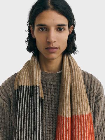 Sciarpa di Thinking MU in marrone