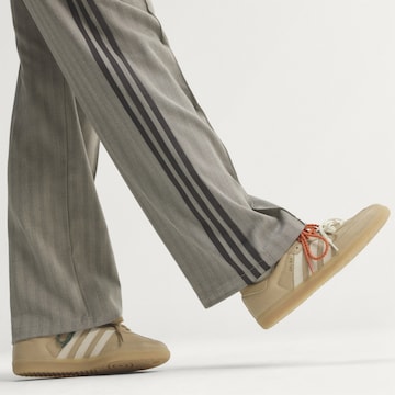 Largi Pantaloni 'Classic' de la ADIDAS ORIGINALS pe maro