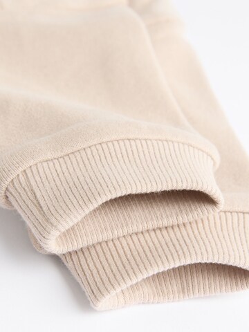 Next Set in Beige