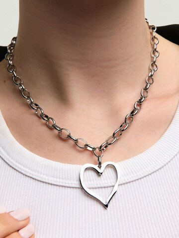 ØYRE Łańcuszek 'Chunky Heart' w kolorze srebrny