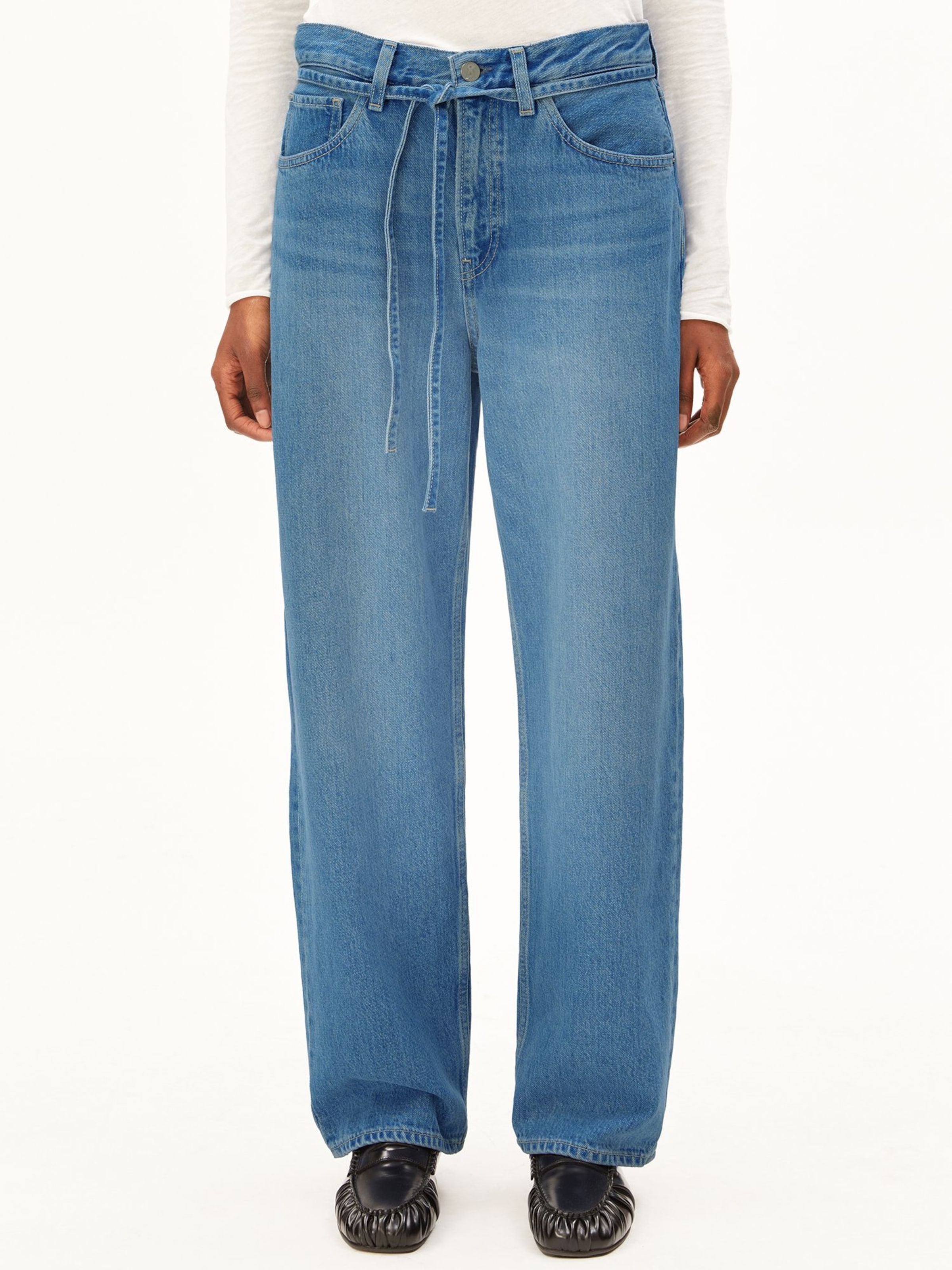 ARMEDANGELS Loosefit Jeans HAAYI in Blau: Vorderseite