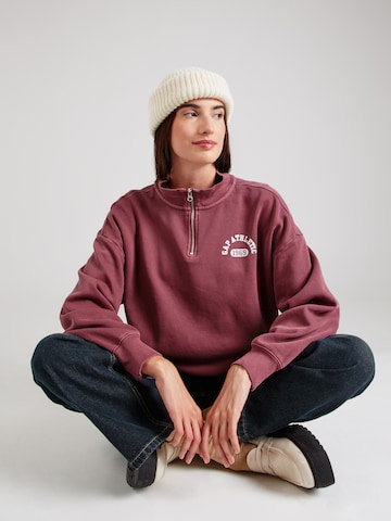 GAP Sweatshirt in Red: front