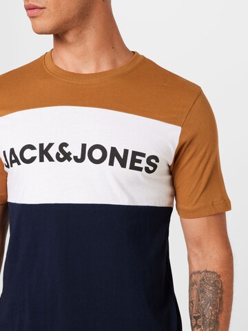 Coupe regular T-Shirt JACK & JONES en marron
