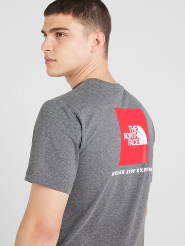 THE NORTH FACE T-Shirt 'REDBOX' in Grau