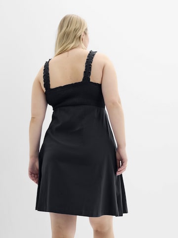 bonprix Kleid in Blau