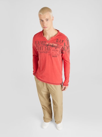 T-Shirt 'The Craftsmen' CAMP DAVID en rouge