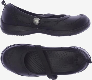 Crocs Flats & Loafers in 39 in Black: front
