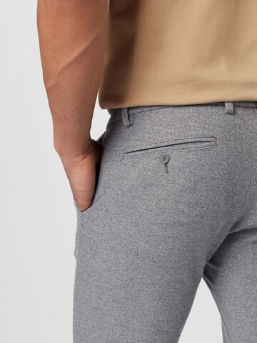 Coupe slim Pantalon chino 'Travis' TOM TAILOR en gris