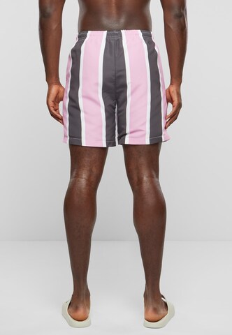 Shorts de bain Karl Kani en rose