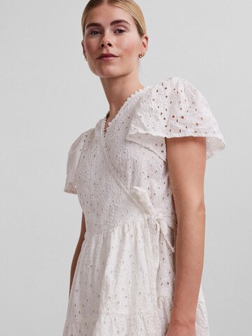 Y.A.S Καλοκαιρινό φόρεμα 'Lohri' σε λευκό